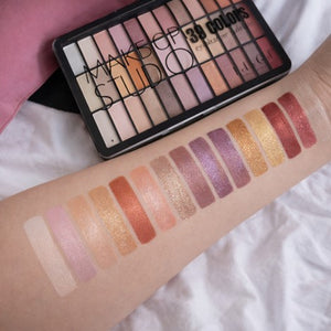 GEGE Moon Makeup Studio Eyeshadow Palette 39 Colors Swatches