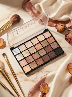 Seven Cool Hearted Eye Palette 24 Colors